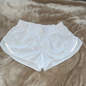 Size 8 white, low rise 2.5 inch inseam, Lululemon hottie hot shorts